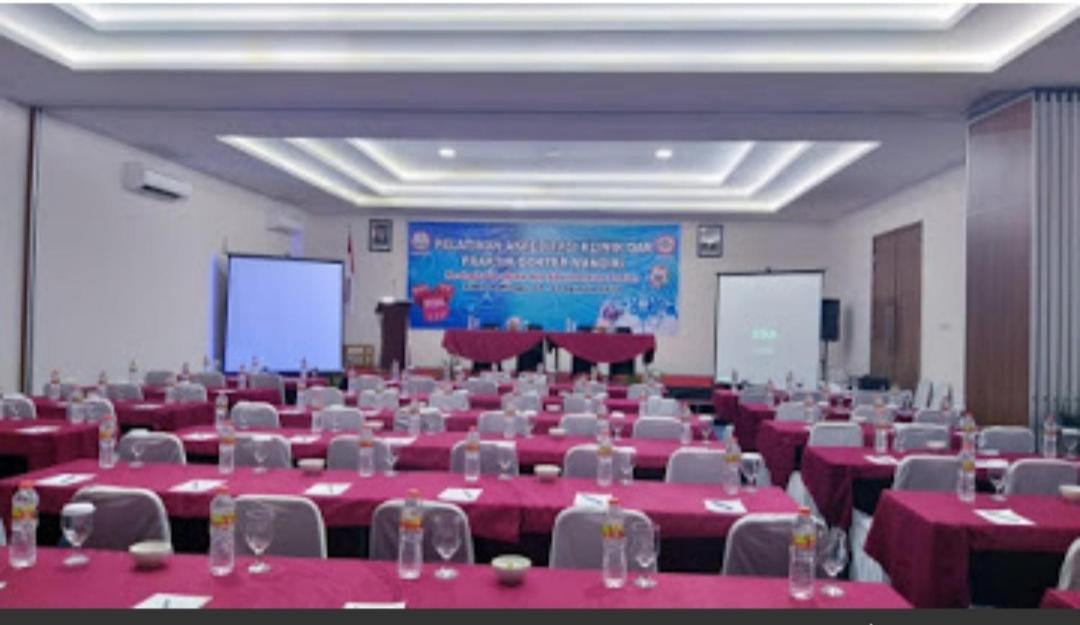 Front One Hotel Tulungagung Kültér fotó